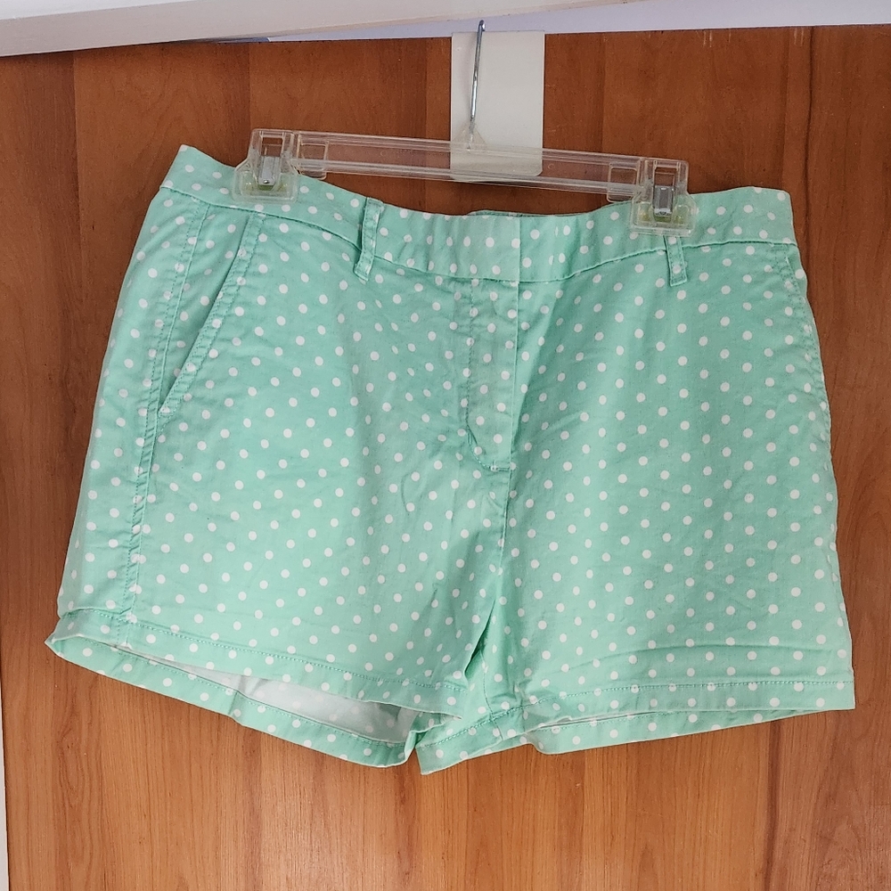 Elle mint green with white polka dots shorts. Size 10